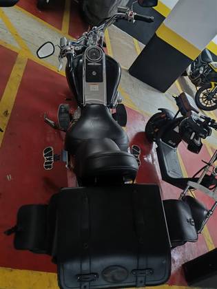 SUZUKI BOULEVARD C1500 SUZUKI BOULEVARD C1500